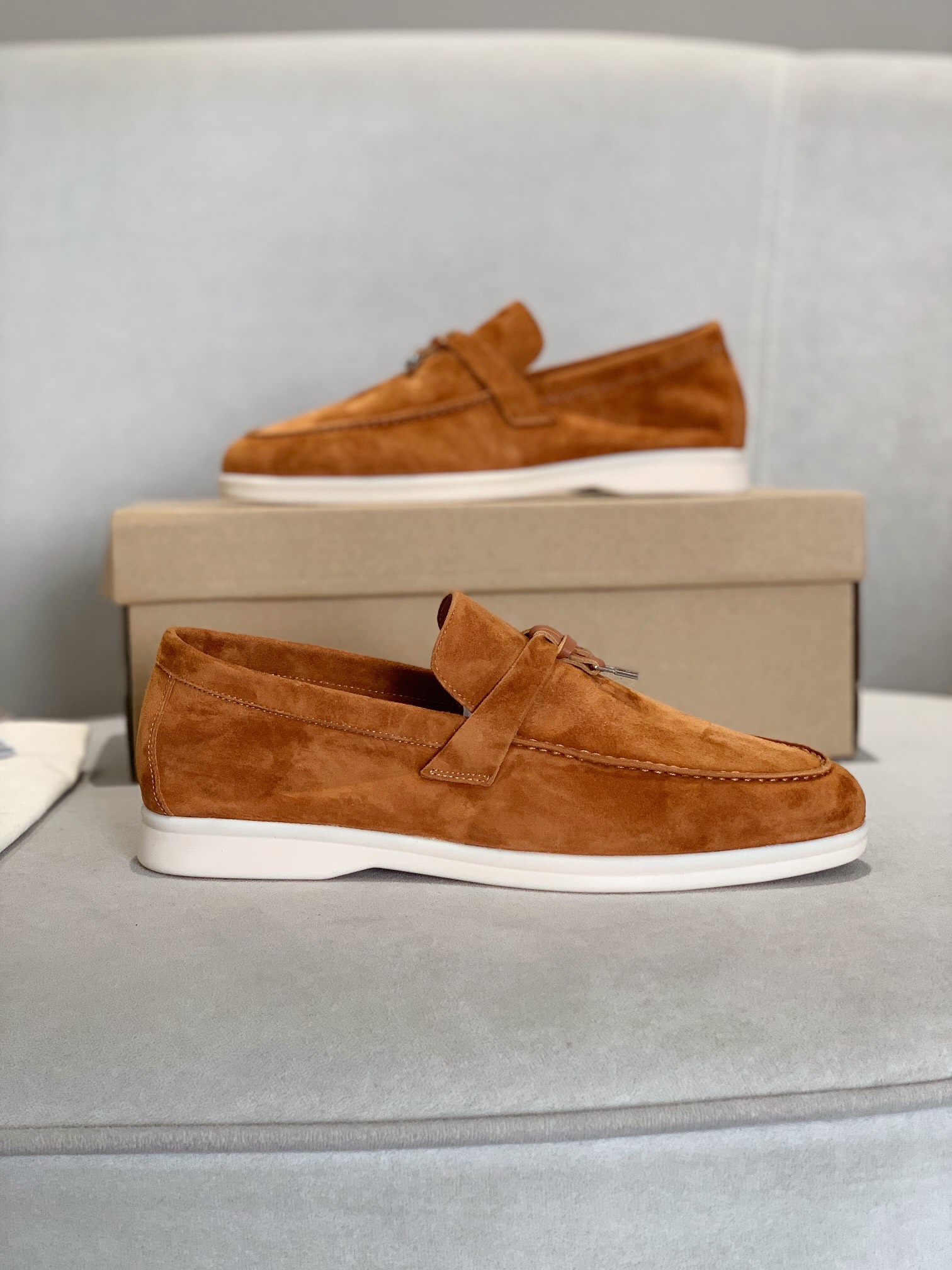 GIÀY LORO PIANA BROWN SHEEPSKIN SUEDE LOAFER DA CỪU