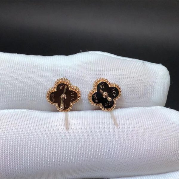 Bông tai Van Cleef & Arpels Carnelian Sweet Alhambra Earstuds vàng hồng 18K