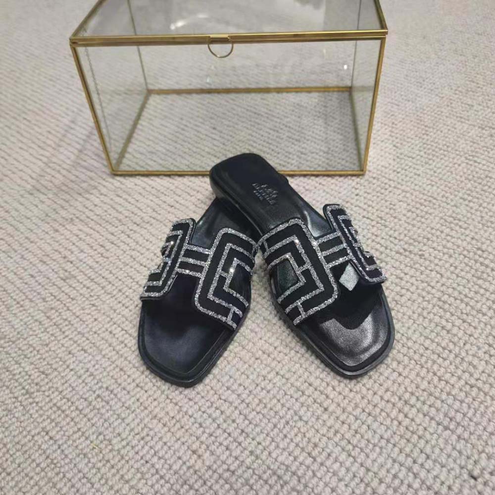 GIÀY Hermes Women Oran Sandal in Suede Goatskin-Black SS2022