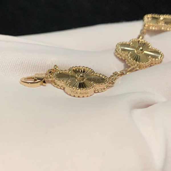 Vòng tay Van Cleef & Arpels Guilloche 5 Họa tiết vàng hồng 18K