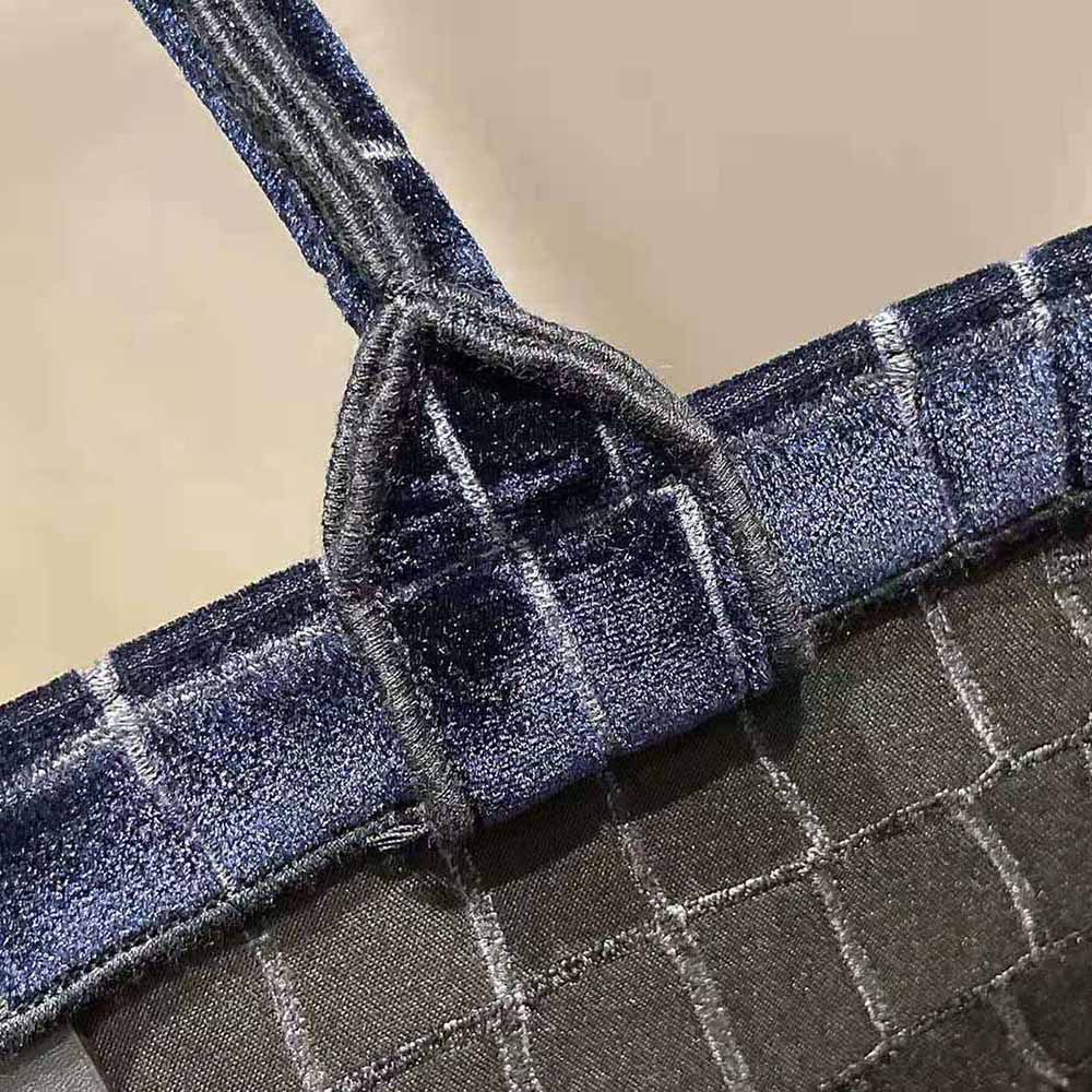 TÚI Dior Women Book Tote Blue Crocodile-Effect Embroidered Velvet