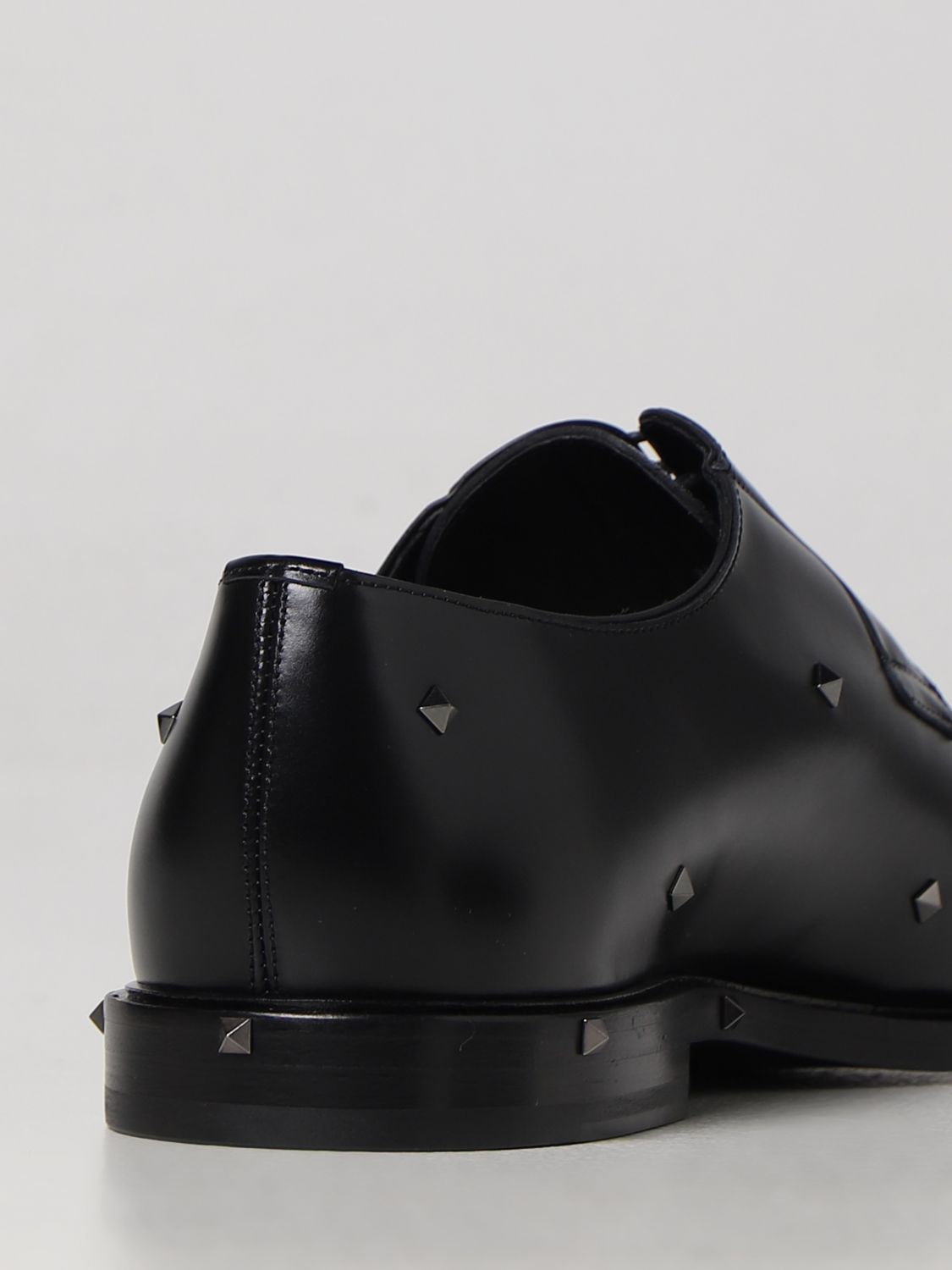 GIÀY VALENTINO GARAVANI Black brogue shoes