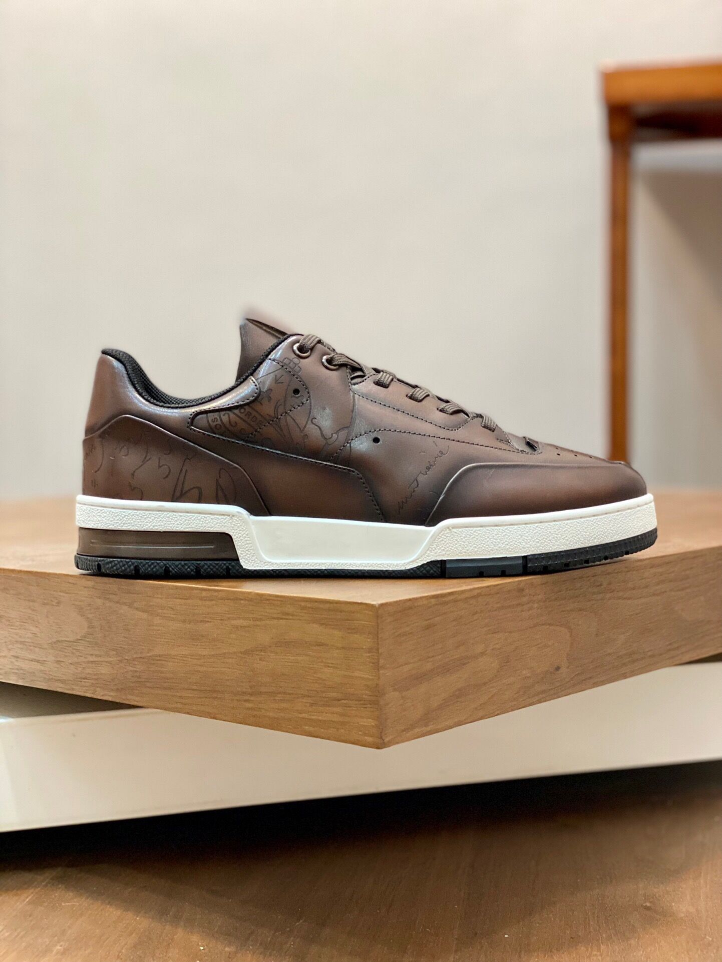 GIÀY BERLUTI DARK BROWN LEATHER SNEAKER SHOES AAA