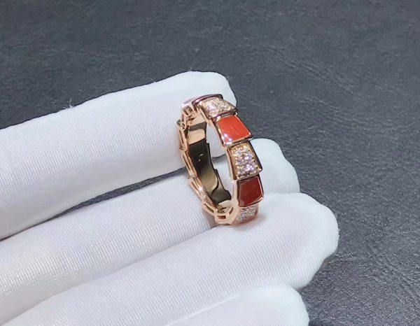 Nhẫn BVLGARI Serpenti Viper kim cương Carnelian vàng hồng 18K