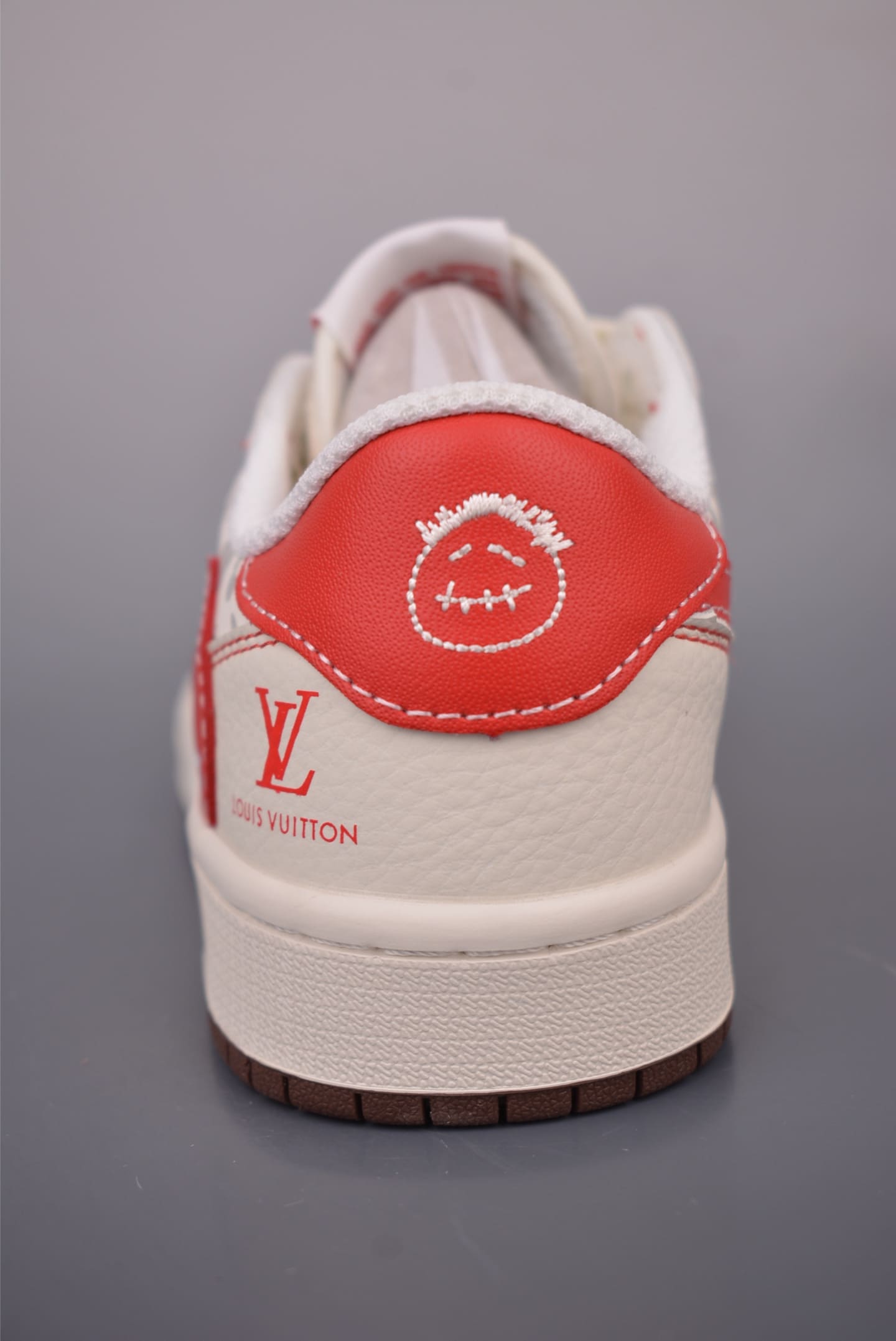 GIÀY TRAVIS SCOTT X LOUIS VUITTON HELLO KITTY 1 LOW BEIGE WHITE RED TOP QUALITY SHOES AAA