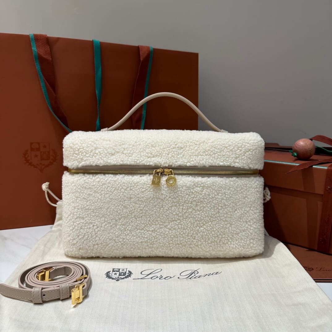 TÚI Loro Piana Women Extra Pocket L27 in Lamb Fur Yellow lông cừu
