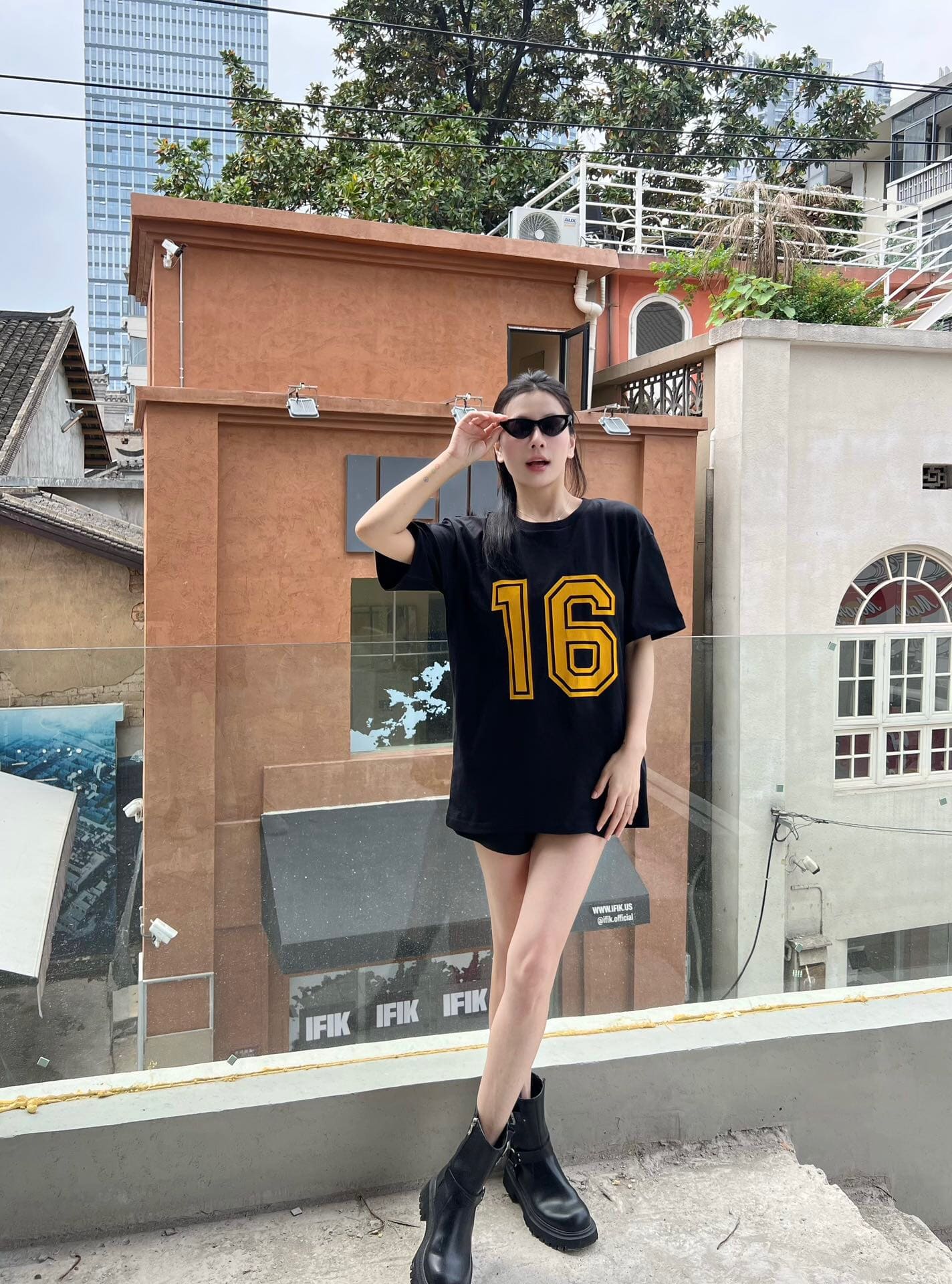 ÁO CELINE T SHIRT MÀU ĐEN UNISEX