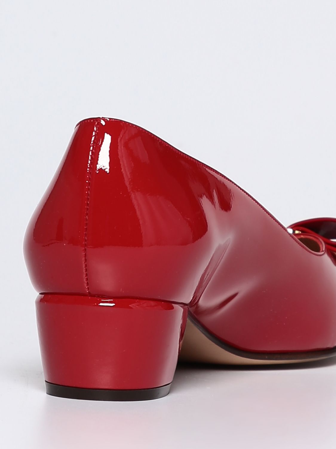 GIÀY SALVATORE FERRAGAMO Red pumps shoes