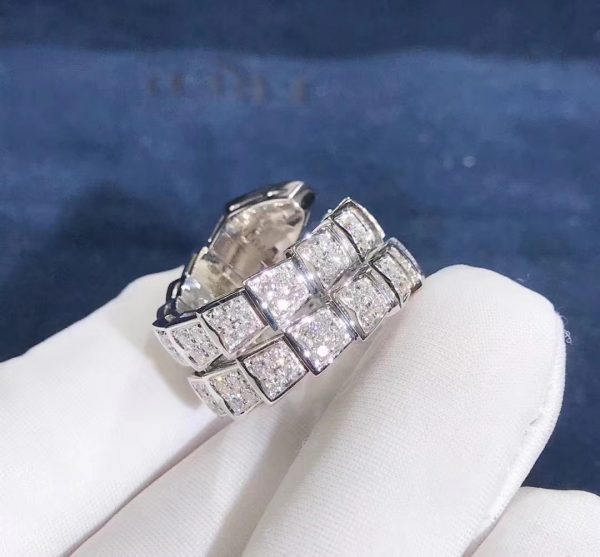Nhẫn BVLGARI Serpenti Viper Full Diamond Paved vàng trắng 18K
