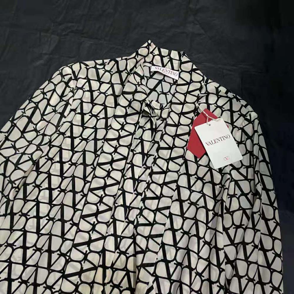 ÁO Valentino Women Toile Iconographe Crepe De Chine Blouse-Black