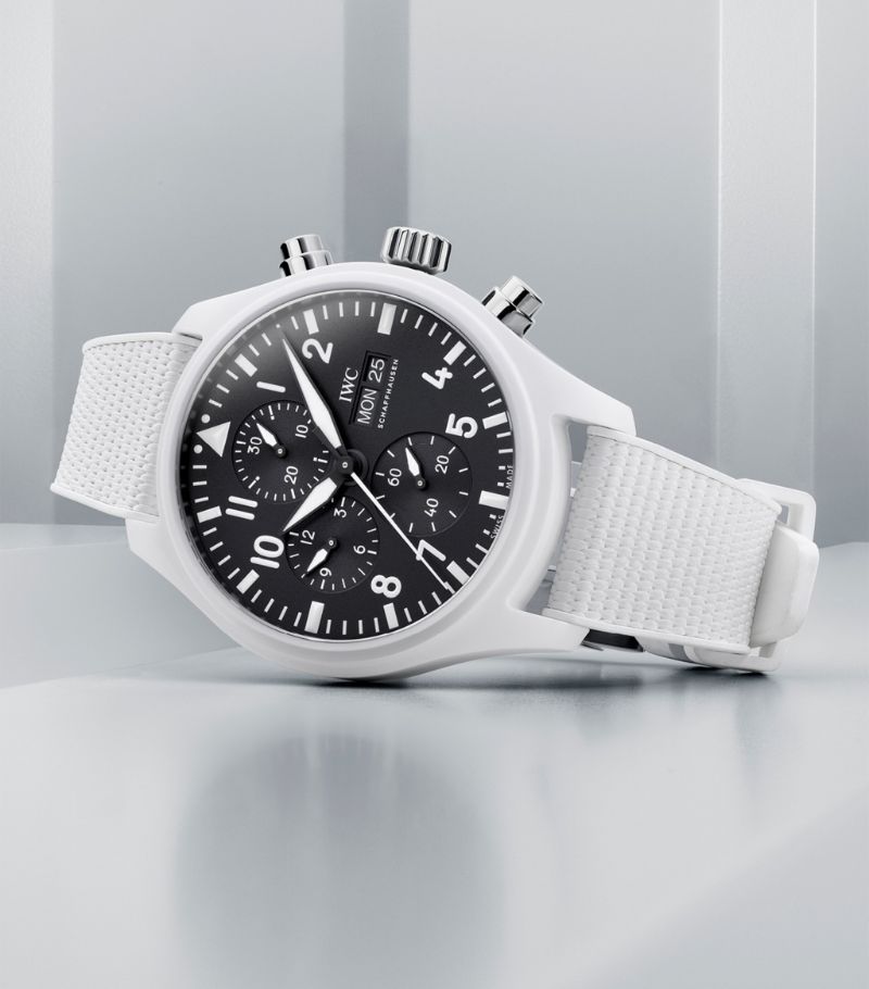 Đồng hồ IWC Ceramic Pilot’s Chronograph TOP GUN Lake Tahoe mặt số màu đen