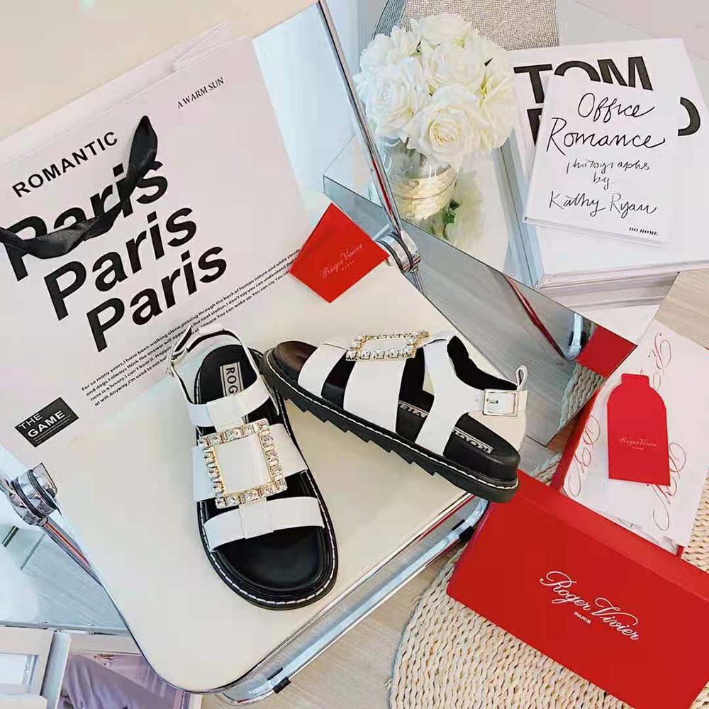 DÉP SANDAL Roger Vivier Viv’ Rangers Strass Buckle Sandals in Leather-White