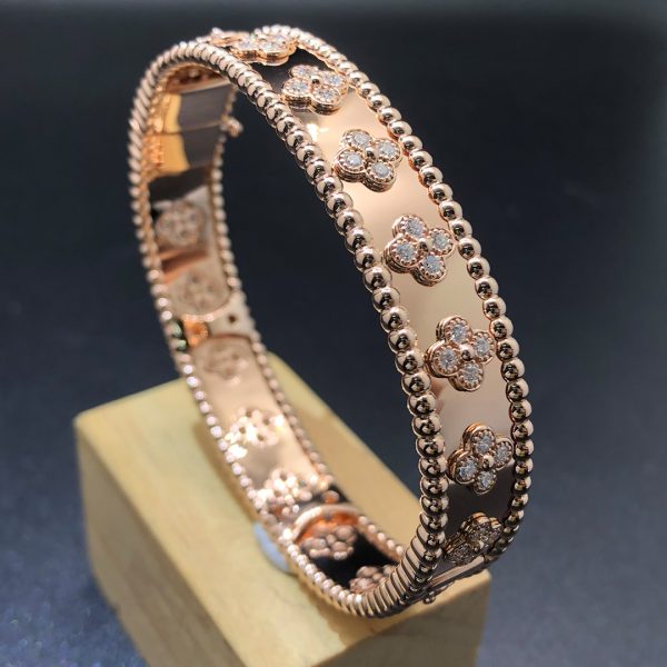Vòng tay Van Cleef & Arpels Perlee Clovers Kim cương vàng hồng 18K
