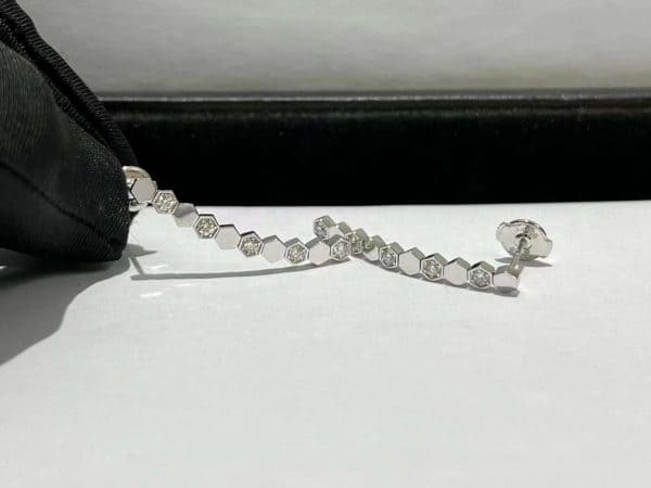 Bông tai Chaumet Bee My Love Giọt Kim Cương vàng trắng 18K