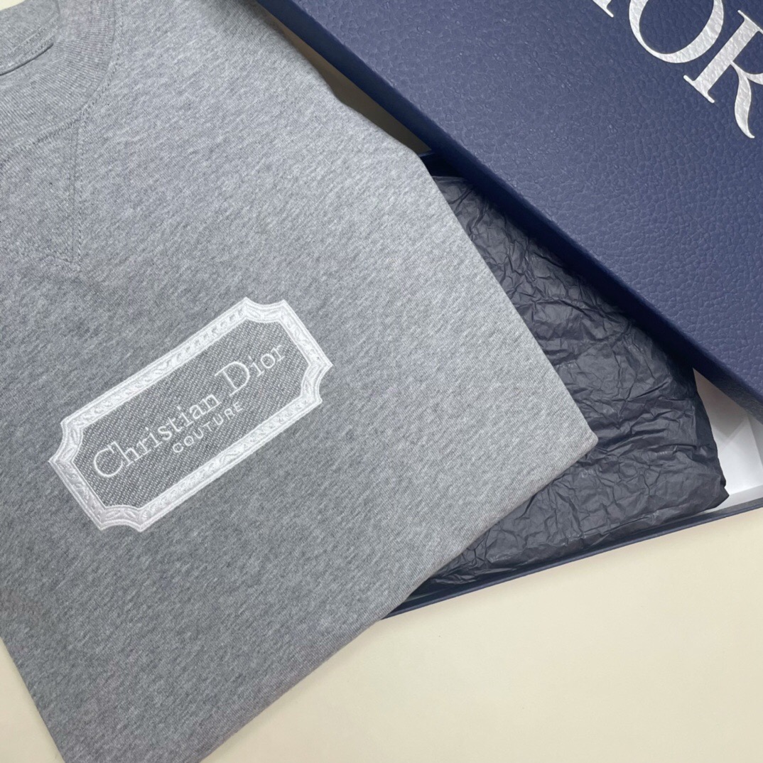ÁO CHRISTIAN DIOR COUTRE TAG T Shirt