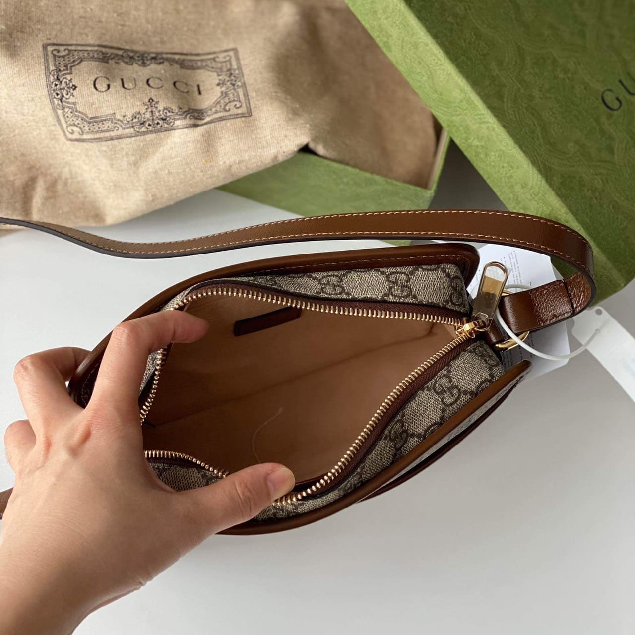TÚI Gucci GG Interlocking Camera bag unisex Top Quality