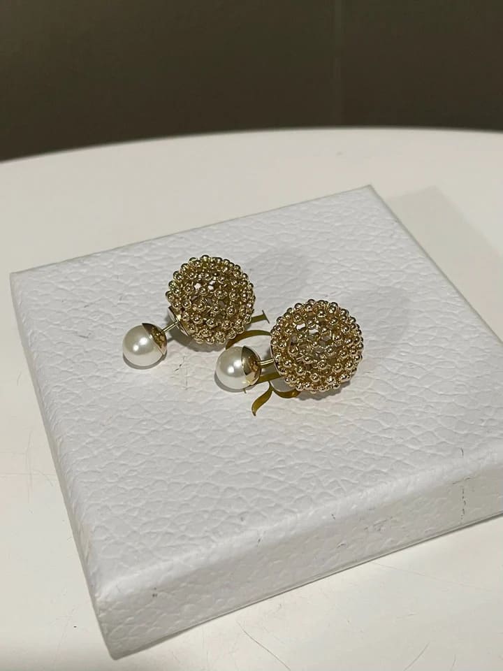 HOA TAI DIOR CD CHRISTIAN DIOR TRIBALES