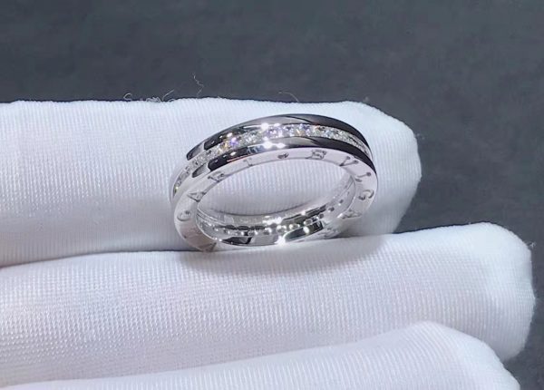 Nhẫn BVLGARI B.zero1 kim cương vàng trắng 18K