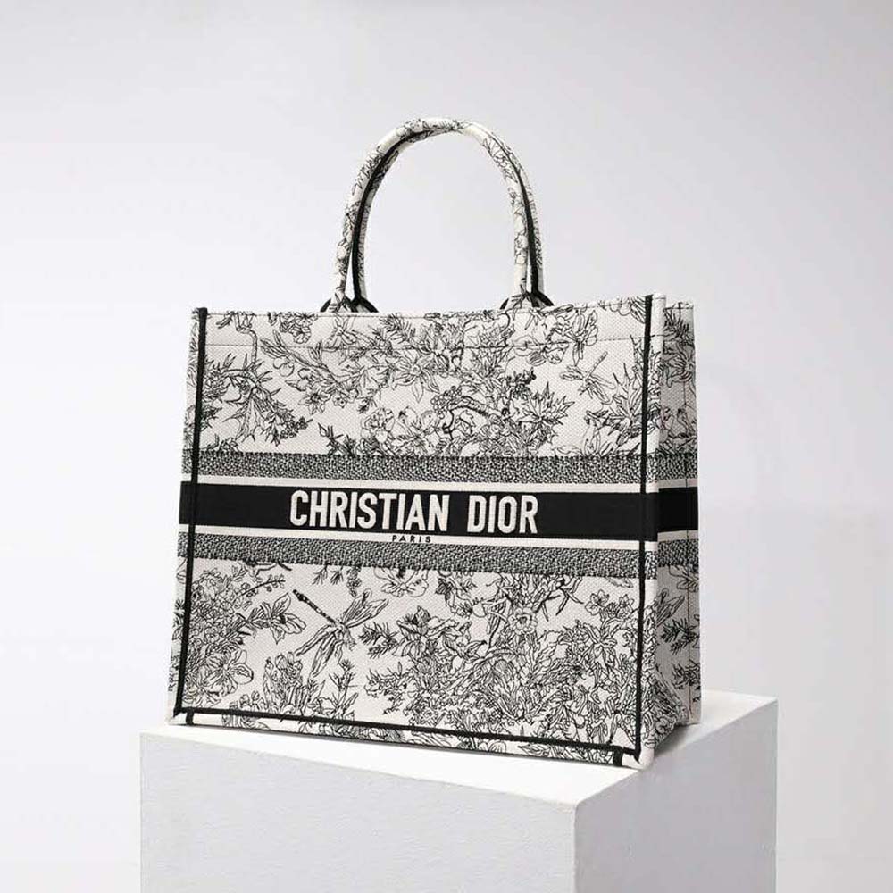 TÚI Dior Women Large Dior Book Tote Blue Toile de Jouy Flowers Embroidery
