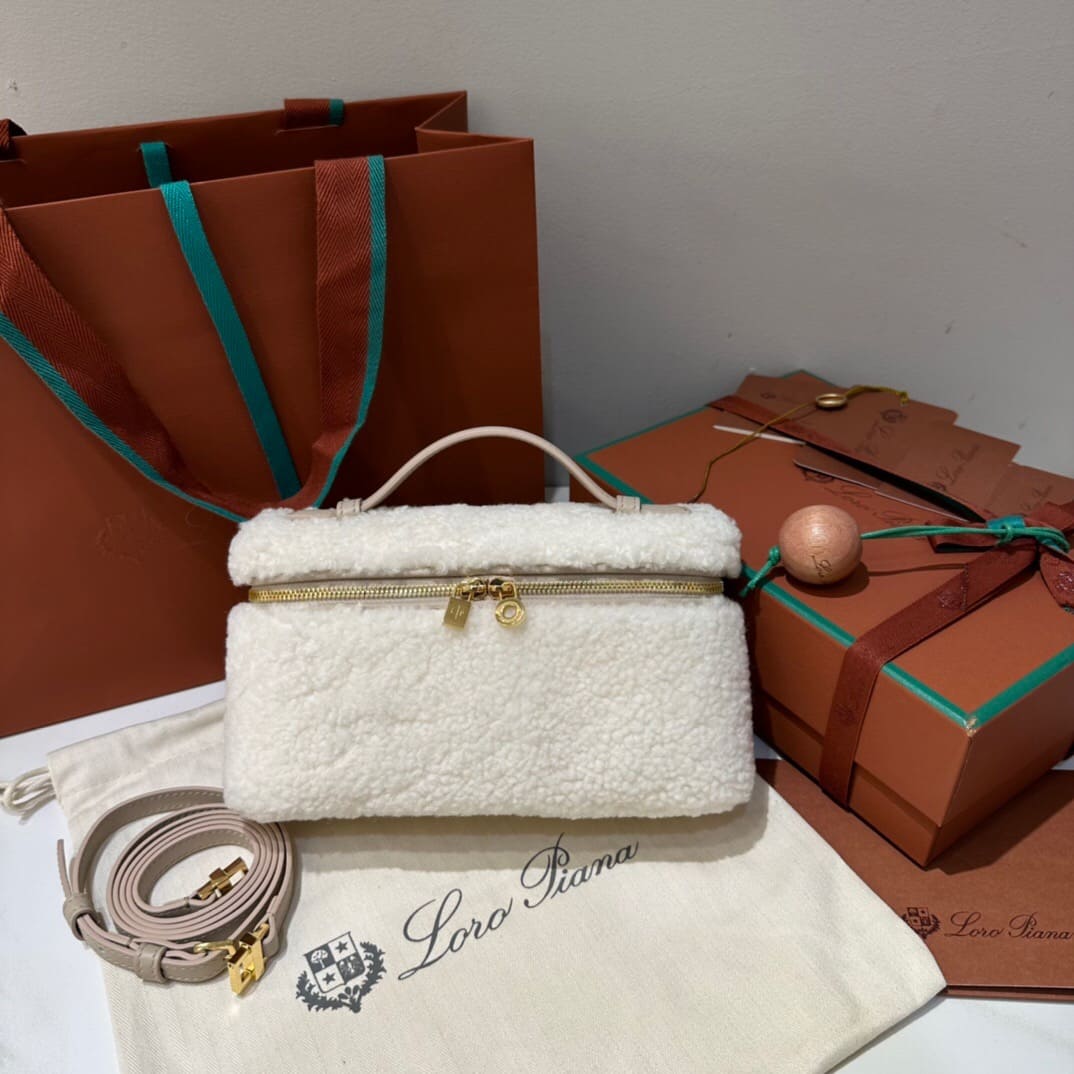 TÚI Loro Piana Women Extra Pocket L19 in Lamb Fur White lông cừu