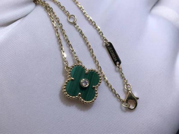 Vòng cổ Van Cleef & Arpels Vintage Alhambra Malachite diamond vàng hồng 18K