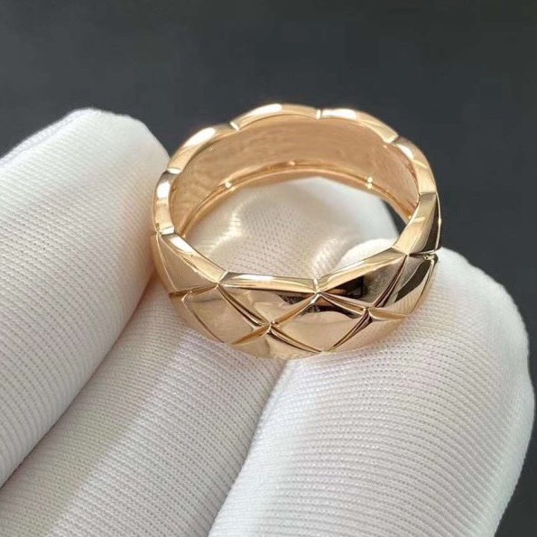 NHẪN COCO CHANEL CRUSH RING ROSE GOLD 18K