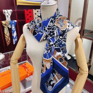 KHĂN Hermes Women Bingata Shawl 140 in Cashmere and Silk with Hand-Rolled Edges-Navy