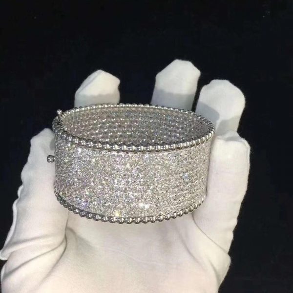 Vòng tay Van Cleef & Arpels Perlee Kim cương bản rộng vàng trắng 18K