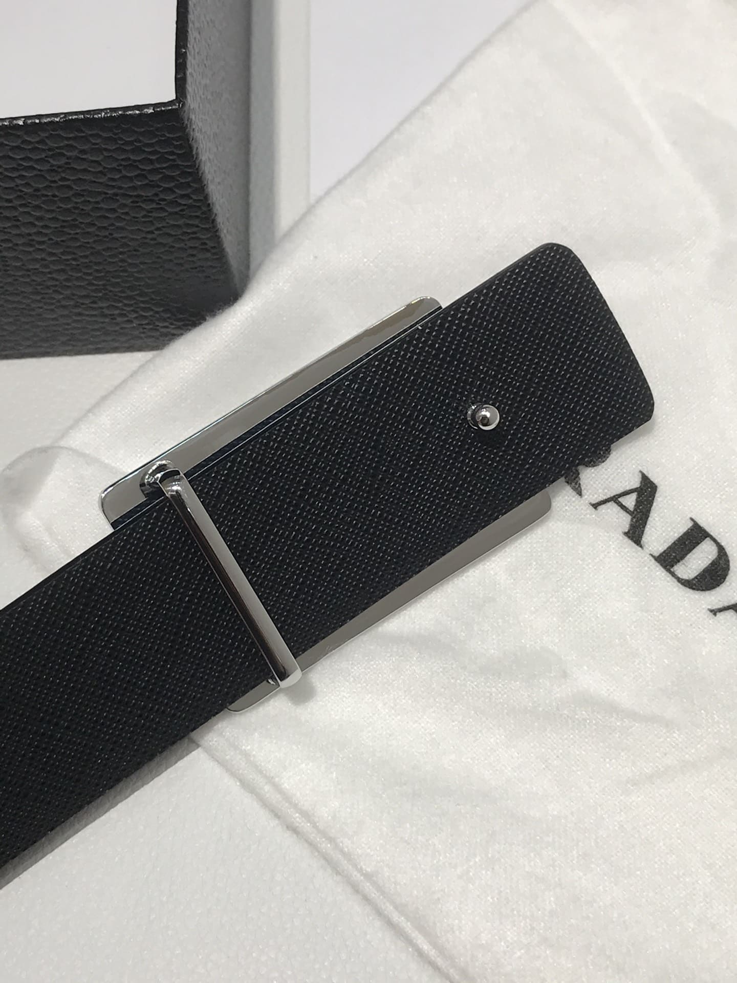 DÂY LƯNG PRADA BLACK SAFFIANO LEATHER Khóa bạc