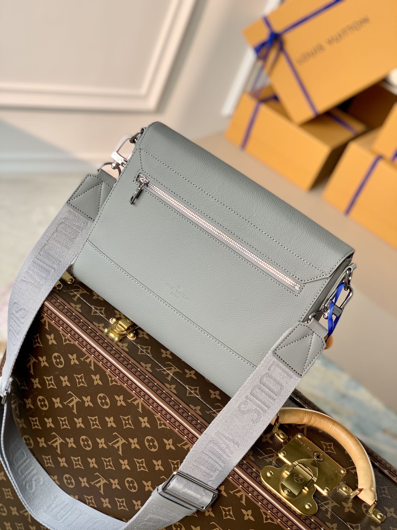 TÚI LOUIS VUITTON Aerogram Messenger Bag