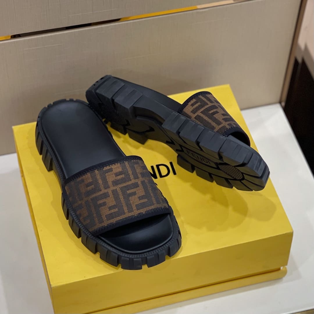 DÉP FENDI FF SANDAL AAA