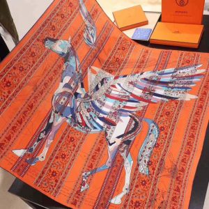 KHĂN Hermes Women La Maison Des Carres Pegase Dhermes AU Bloc Scarf-Orange
