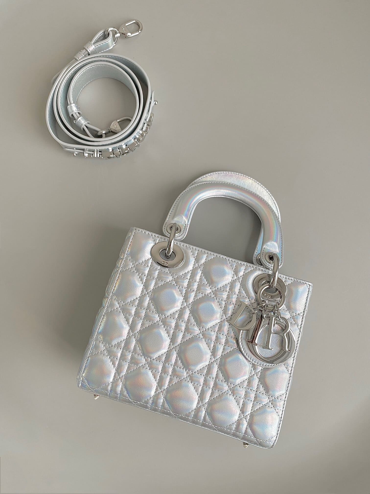 TÚI CHRISTIAN DIOR LADY DIOR Cannage Calfskin Pearl ánh trai