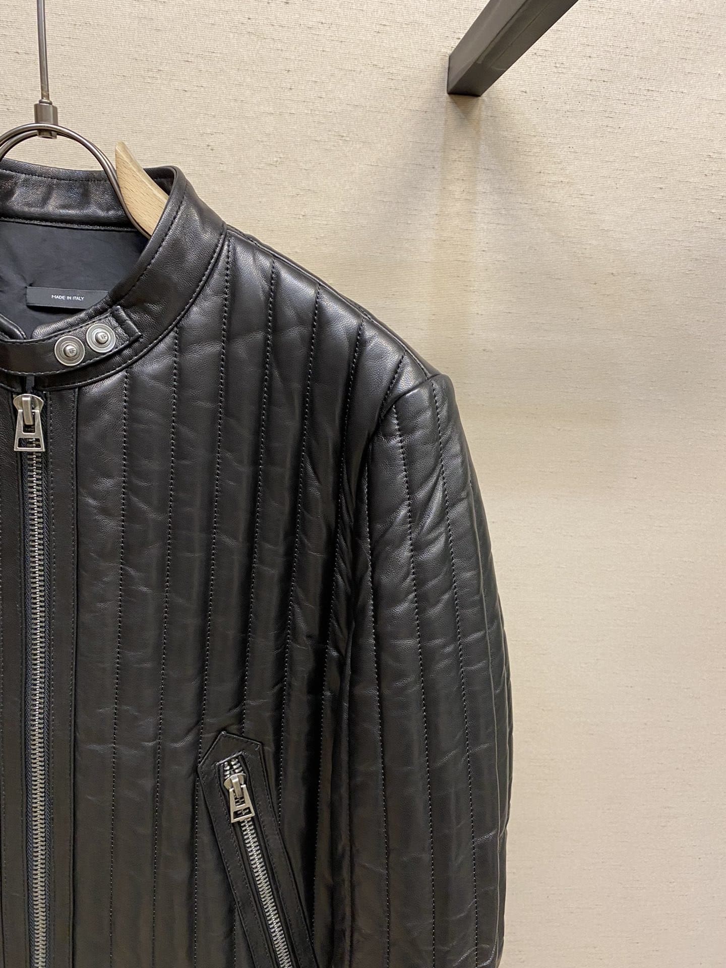 ÁO TOM FORD BLACK LEATHER JACKET