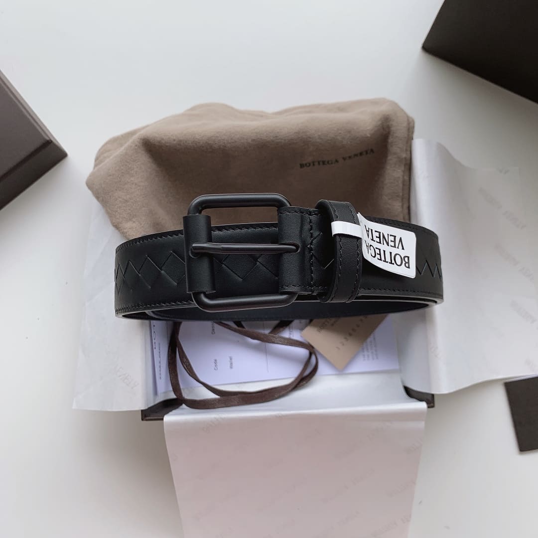 DÂY LƯNG BOTTGA VENETA BLACK INTRECCIATO LEATHER Khóa đen mờ