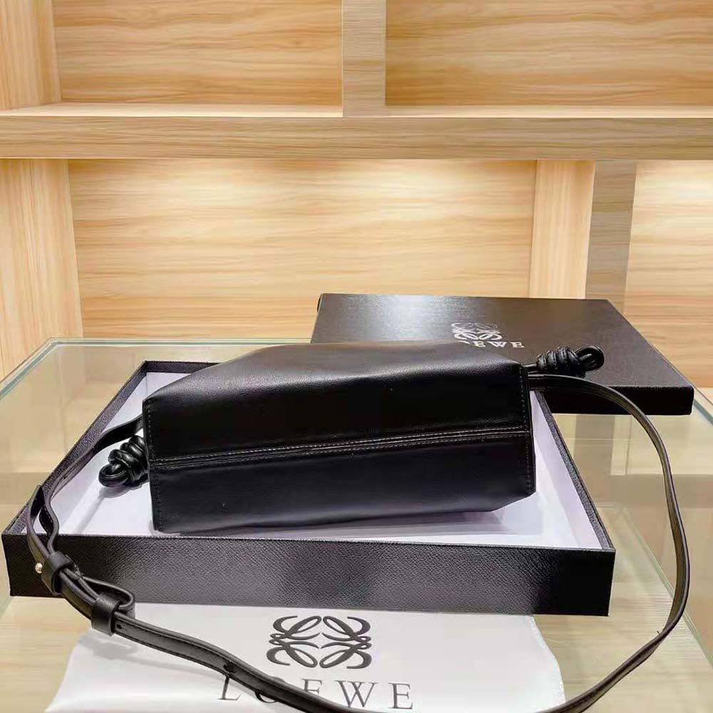 TÚI Loewe Women Flamenco Clutch in Nappa Calfskin