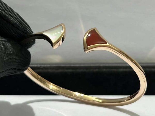 Lắc tay BVLGARI Divas' Dream Carnelian Xà cừ Vàng hồng 18K