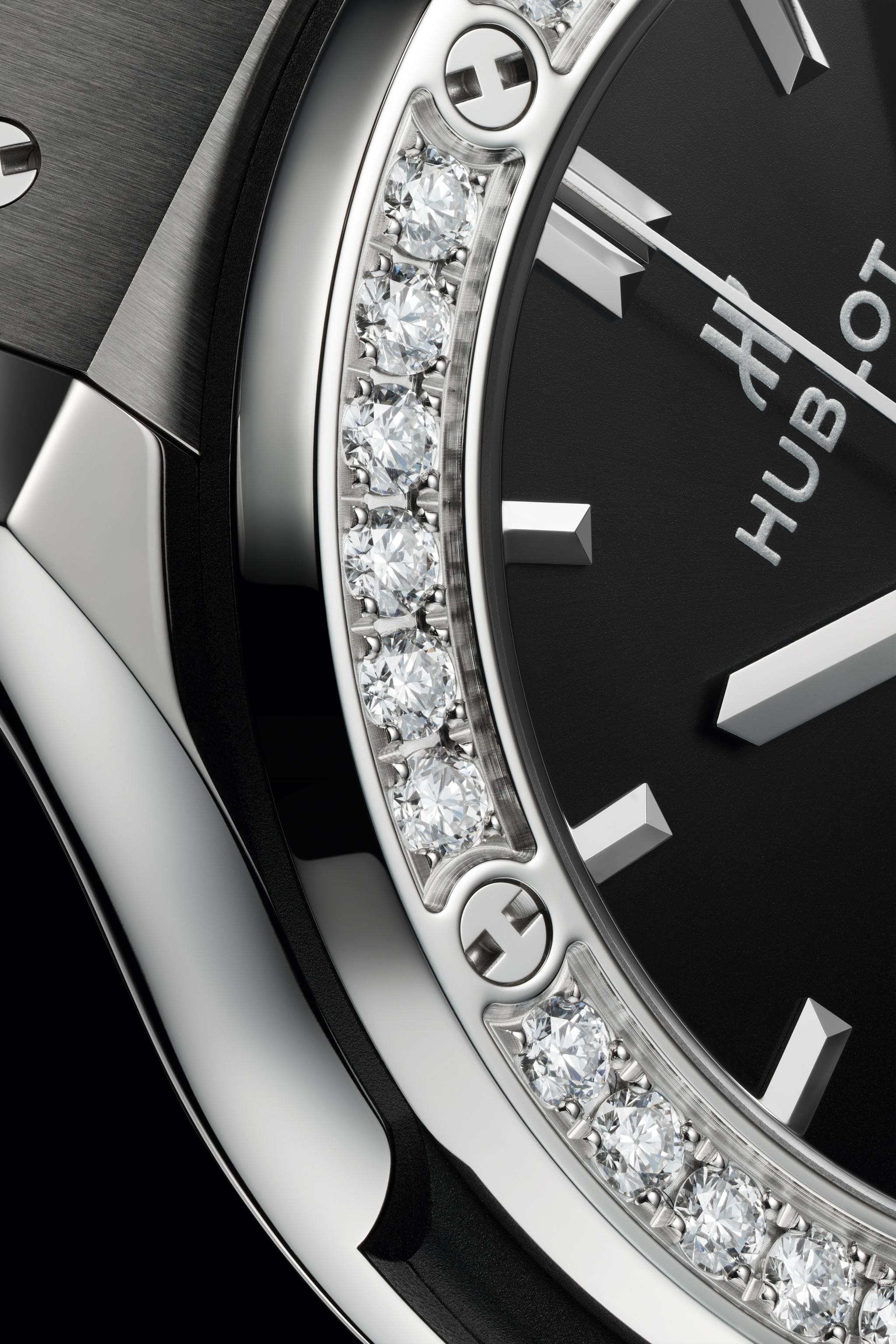 ĐỒNG HỒ HUBLOT CLASSIC FUSION TITANIUM DIAMONDS 38MM