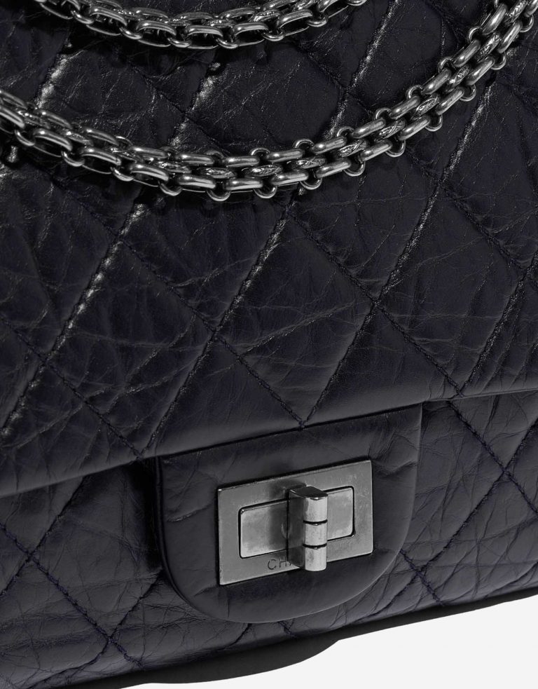 TÚI Chanel 2.55 Reissue 227 Aged Calfskin Dark Blue