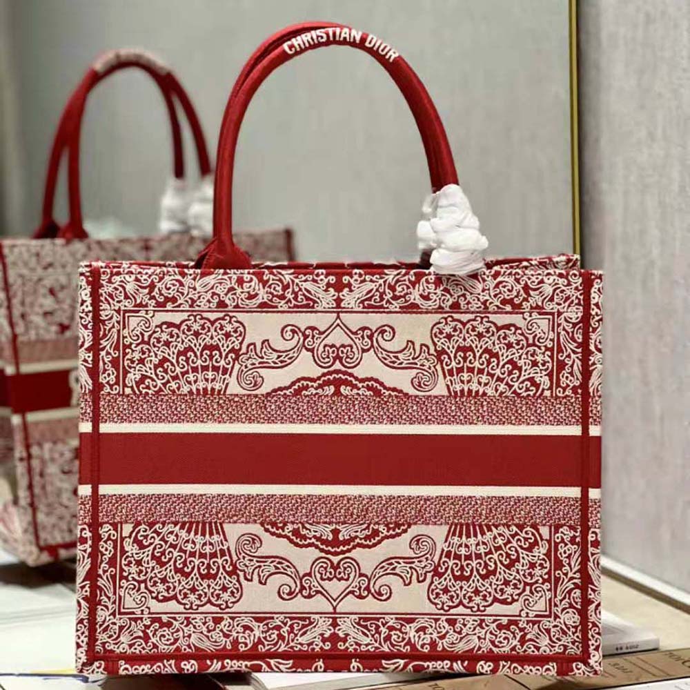 TÚI Christian Dior Book Tote White and Red Dior Bandana Embroidery