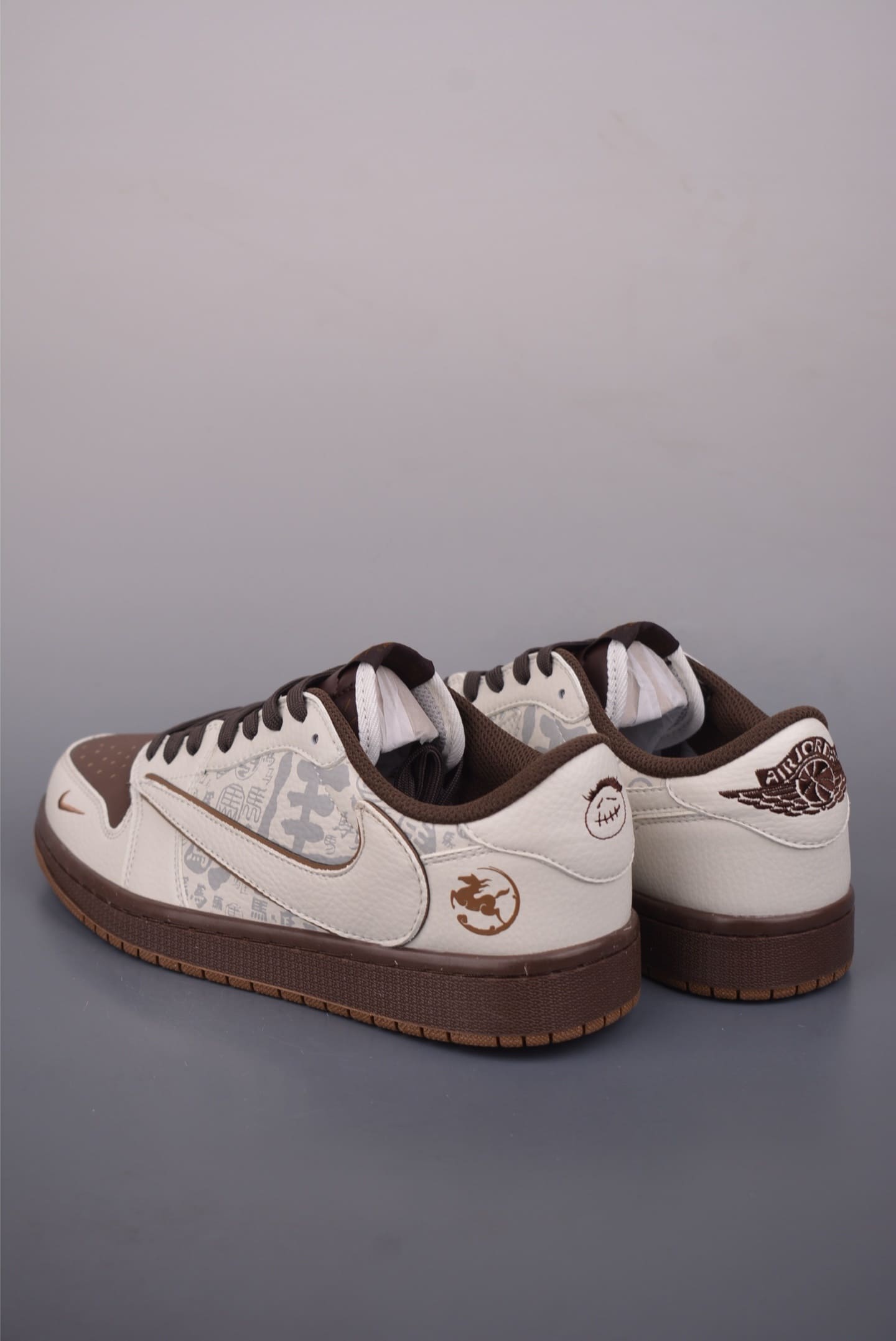 GIÀY TRAVIS SCOTT X AIR JORDAN 1 LOW PHIÊN BẢN GIỚI HẠN NĂM NGỰA NÂU BE BURGUNDY TOP QUALITY SHOES AAA