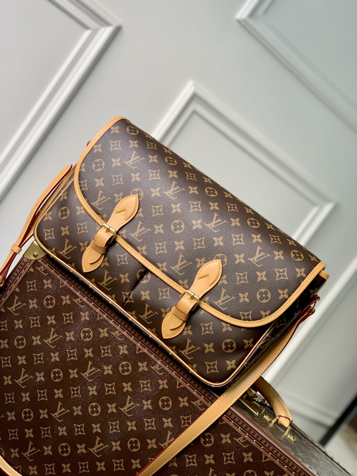 TÚI LOUIS VUITTON Boulogne Monogram Messenger Bag