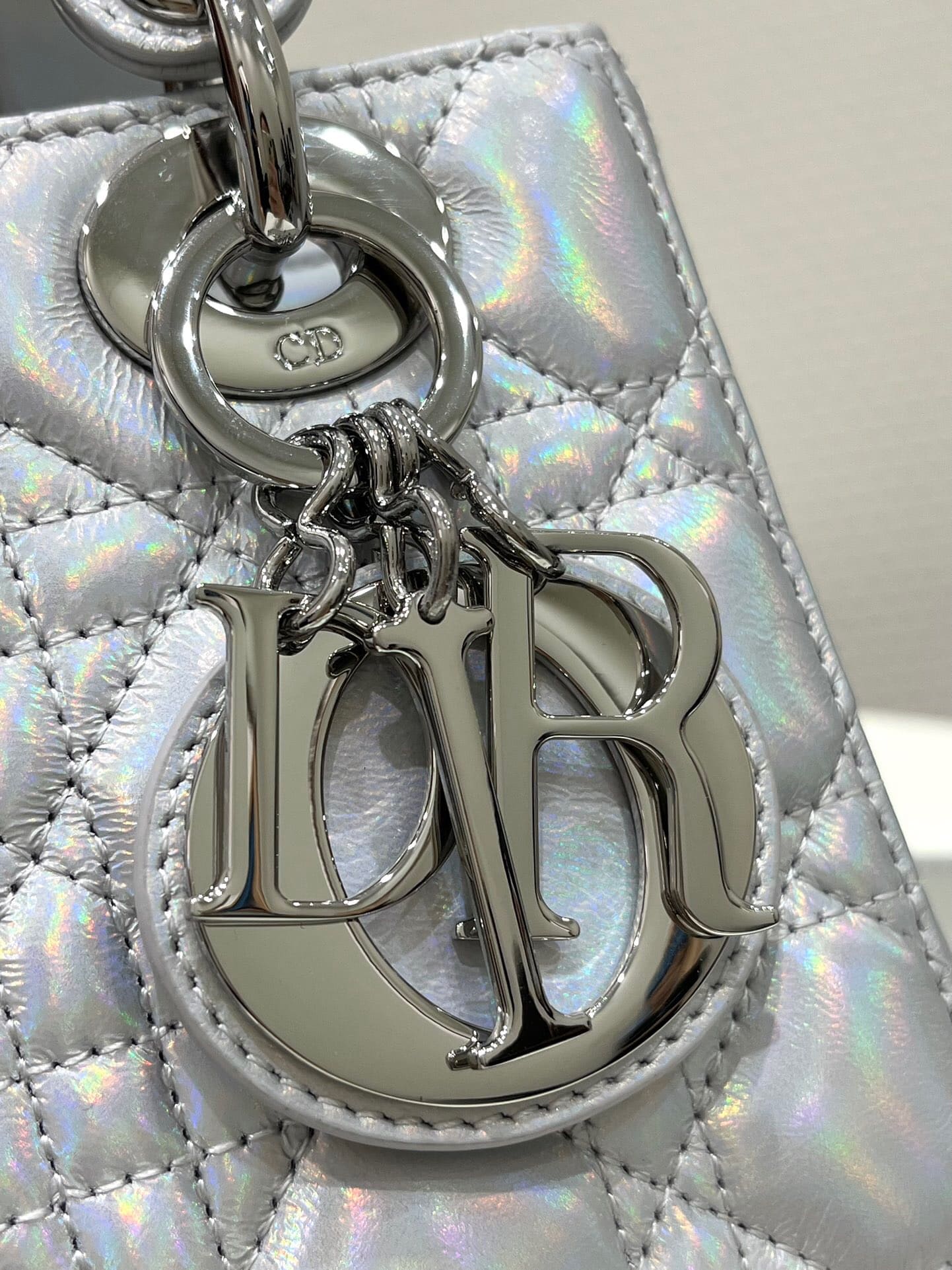 TÚI CHRISTIAN DIOR LADY DIOR Cannage Calfskin Pearl ánh trai