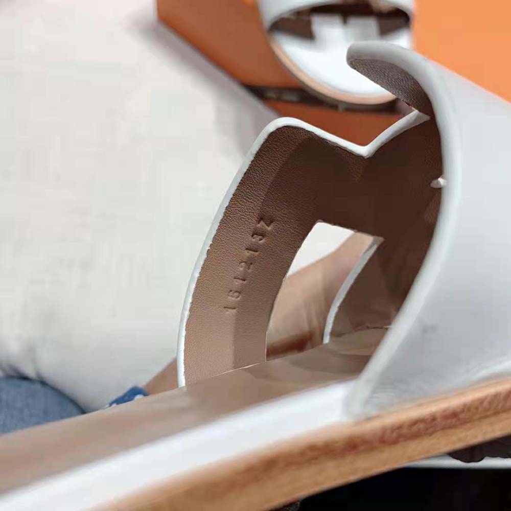 GIÀY Hermes Women Santorini Sandal in Calfskin Leather-White SS2022