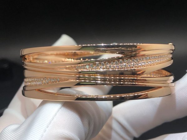 Vòng tay BVLGARI B.ZERO1 đính kim cương vàng hồng 18K