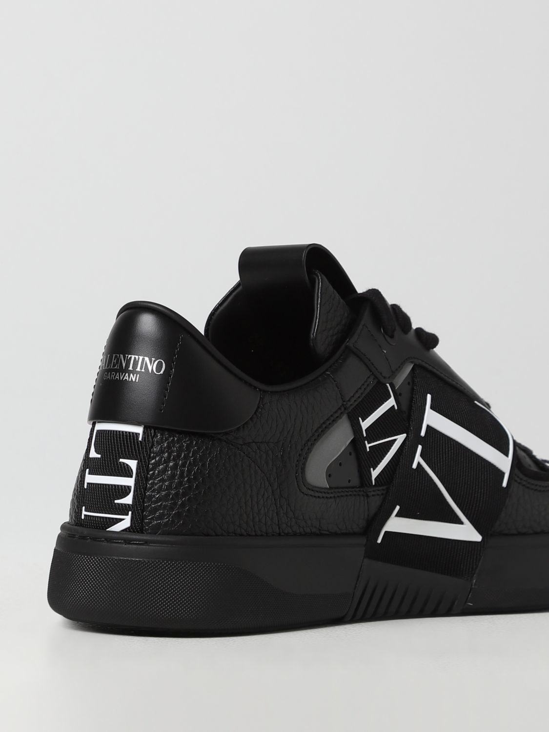 GIÀY VALENTINO GARAVANI Black sneakers