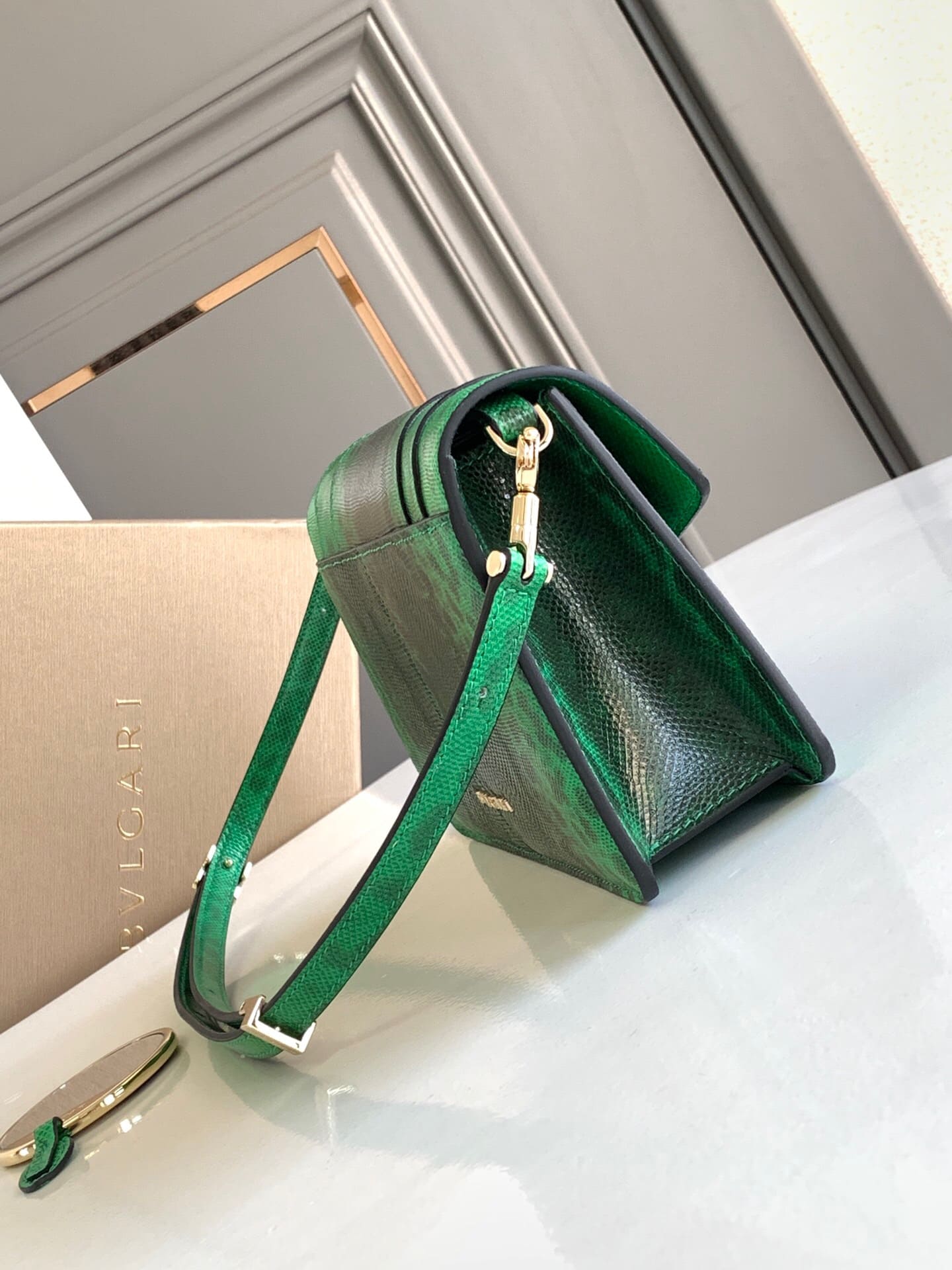 TÚI BVLGARI SERPENTI PYTHON SKIN DA TRĂN