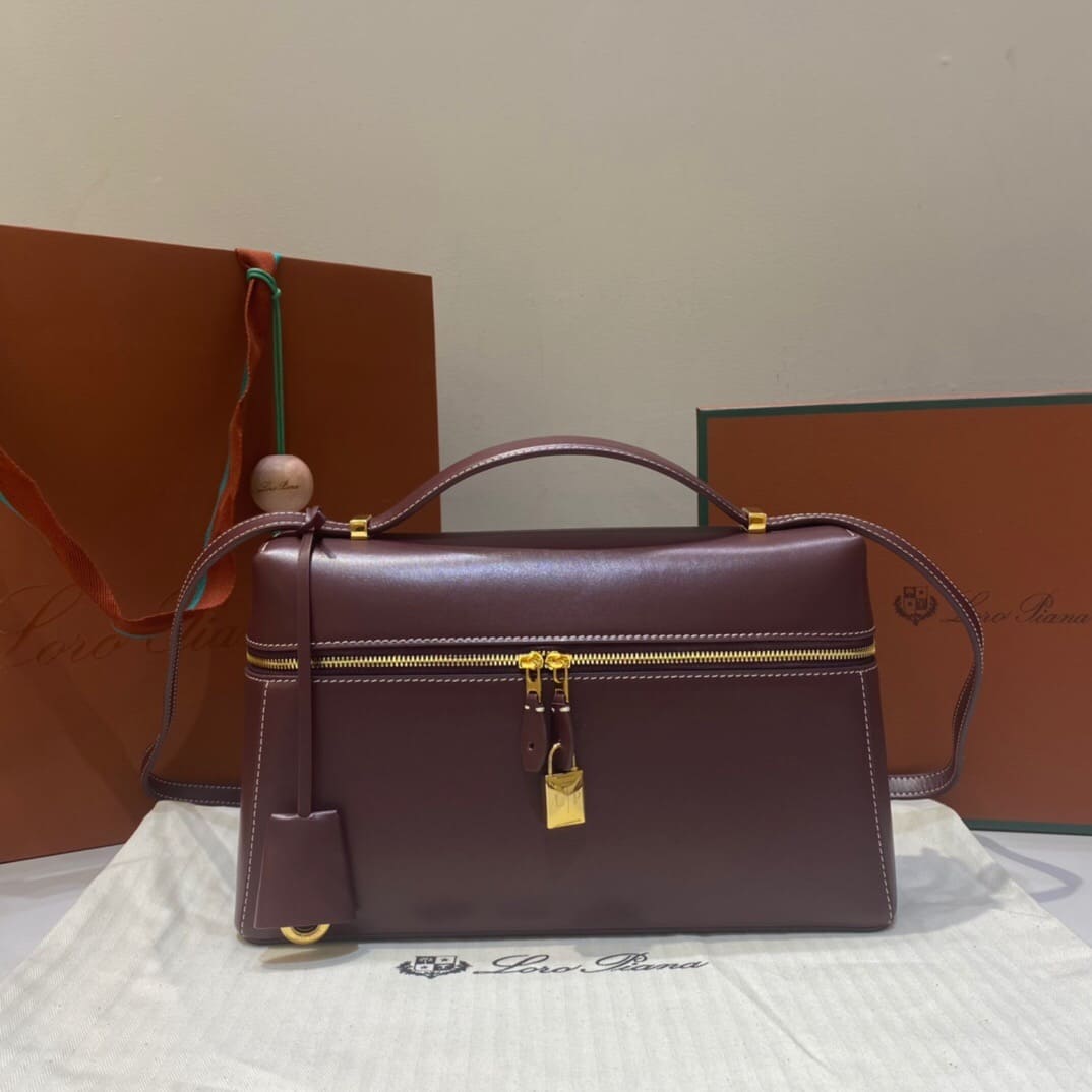 TÚI Loro Piana Women Extra bằng da bê màu đỏ Maroon đậm