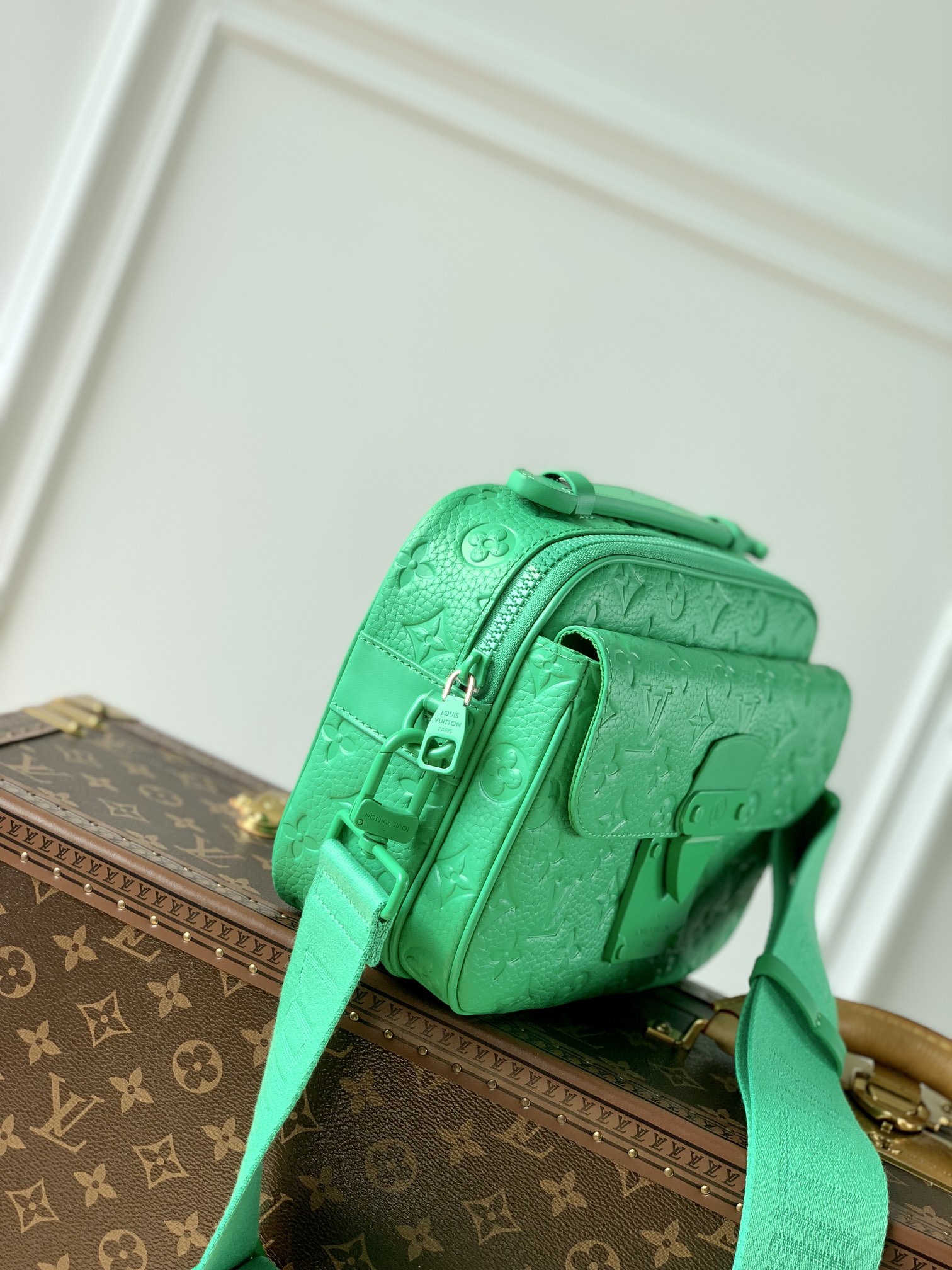 TÚI LOUIS VUITTON S-Lock Taurillon Monogram Virgil Abloh Messenger Bag