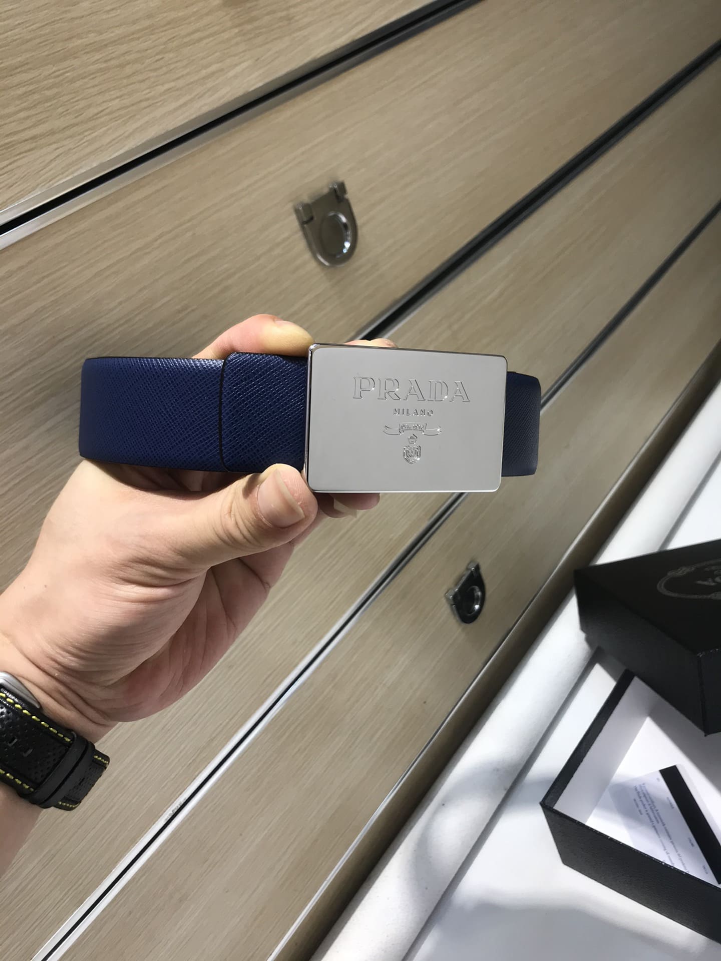 DÂY LƯNG PRADA BLUE SAFFIANO LEATHER Khóa bạc